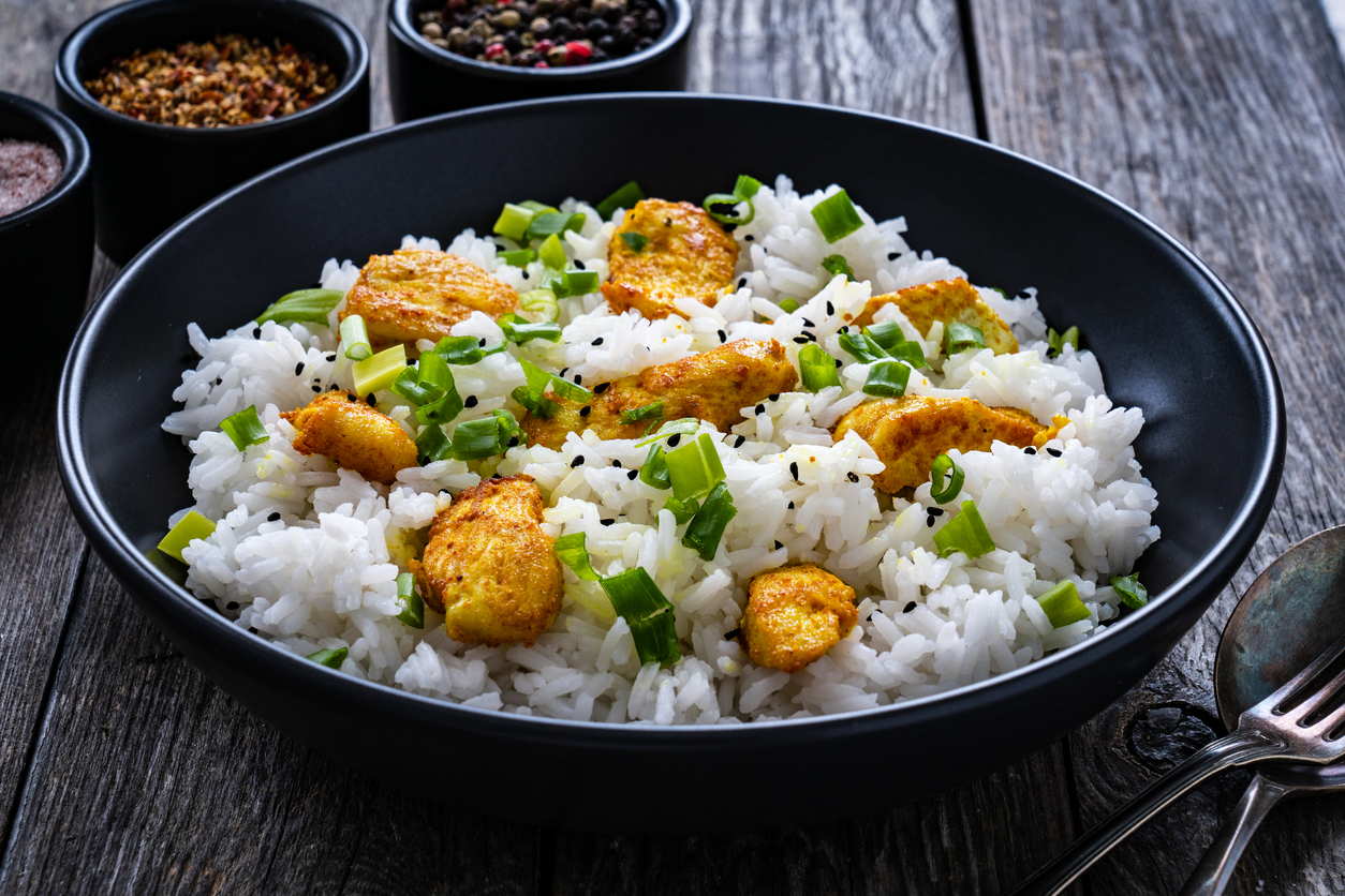 bol cu orez alb preparat