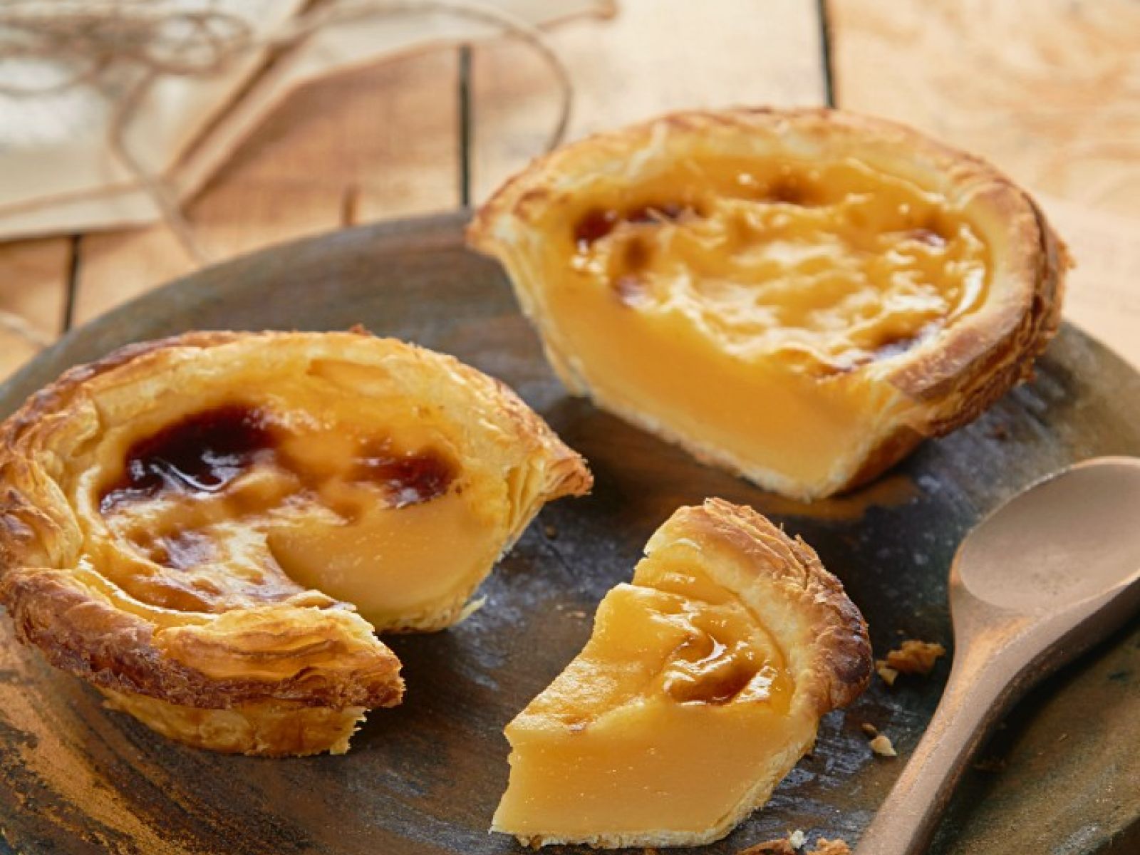 celebra prajitura portughezqa pastel de nata