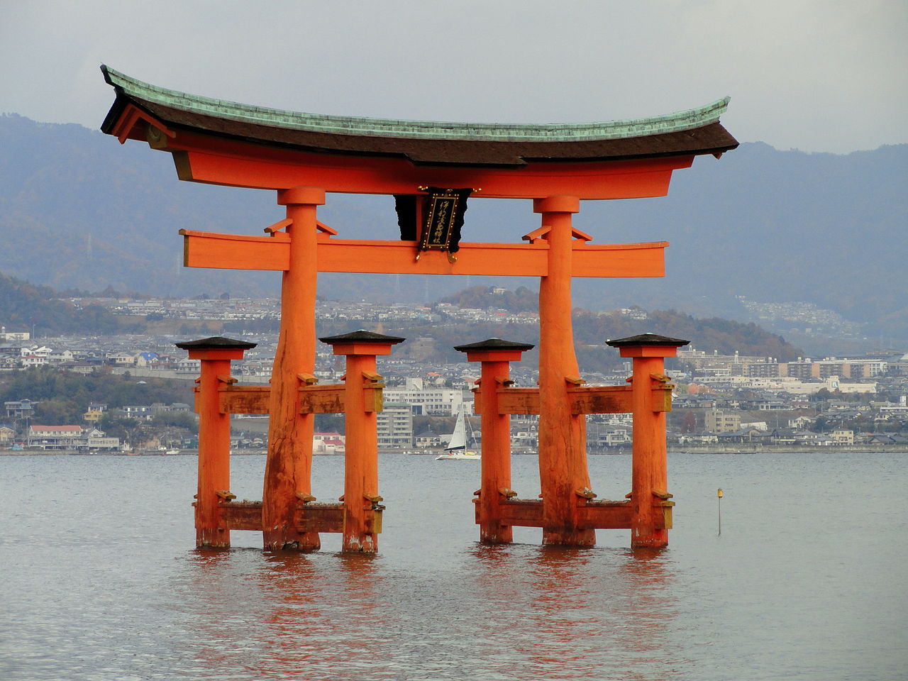 Altarul Itsukushima din Japonia