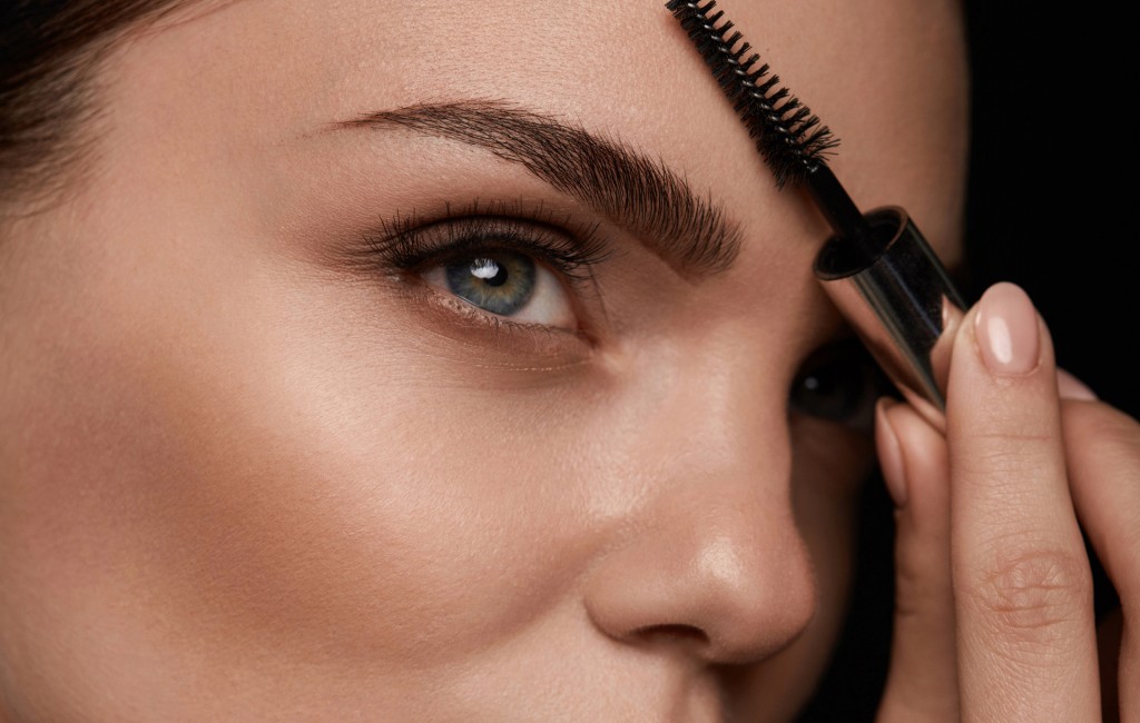 Cum sa Obtii Sprancene Grozave Acasa