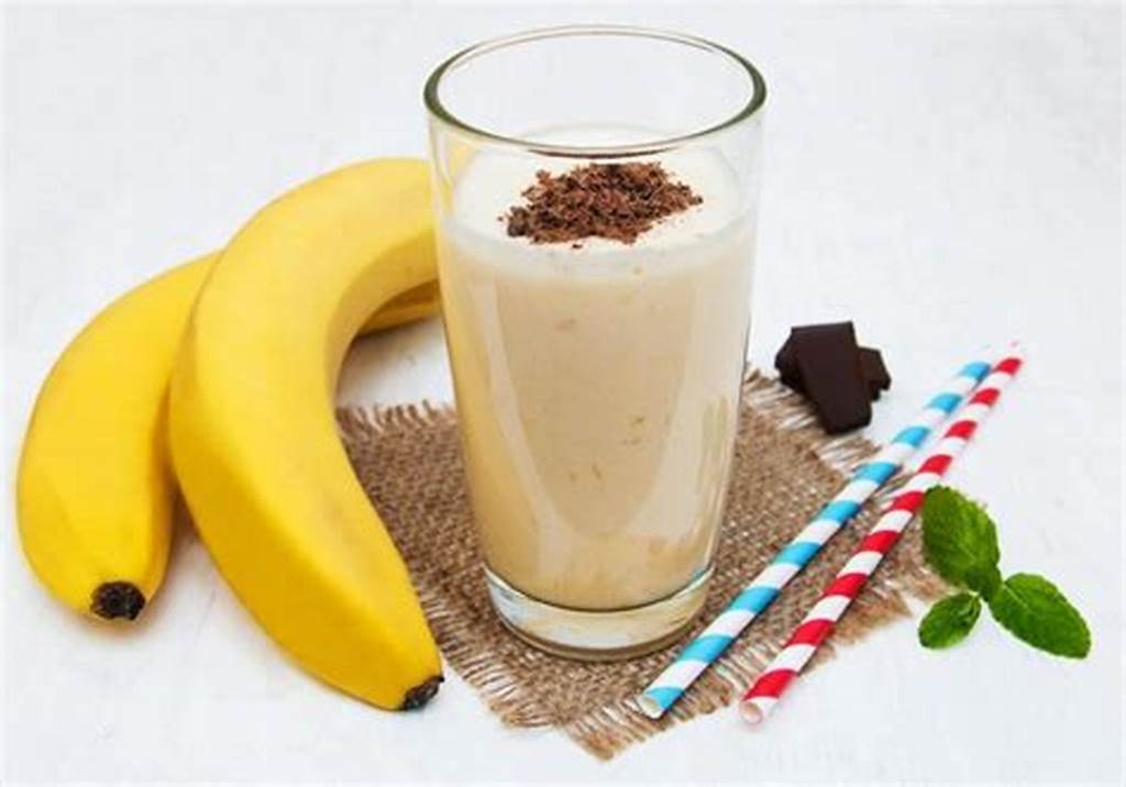 smothie banane si lapte praf