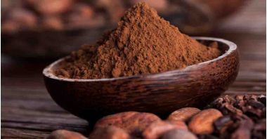 Cacao naturală și cacao alcalină sunt două tipuri de cacao care diferă prin procesul de producție.