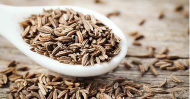 lingura de portelan cu chimen seminte