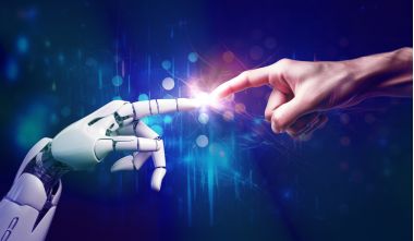 Inteligența artificială, robotul și mâinile umane ating și se conectează