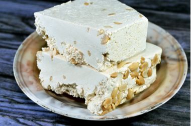 halva, desert cu tahini