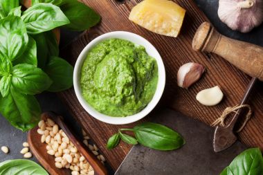 preparare sos pesto
