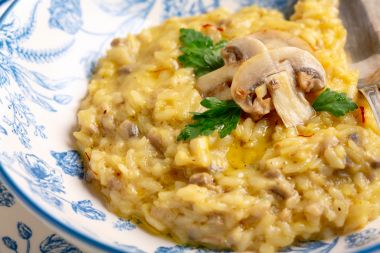 farfurie cu risotto cu orez arborio
