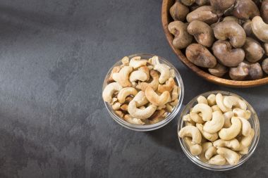 Nuci de caju naturale și prăjite - Anacardium occidentale