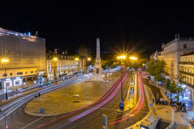 Lisabona vedere de noapte