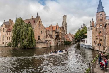 Istoria Bruges-ului: O Calatorie prin Canale