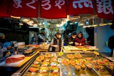 Standurile de Strada si Pietele de Alimente