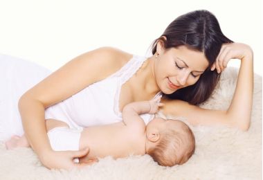 Mama si bebelusul ei