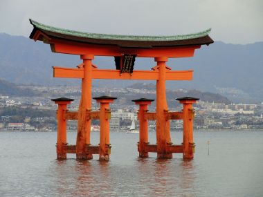 Altarul Itsukushima din Japonia