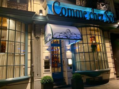 vedere de noapte a restaurantului Comme Chez Soi (Bruxelles)