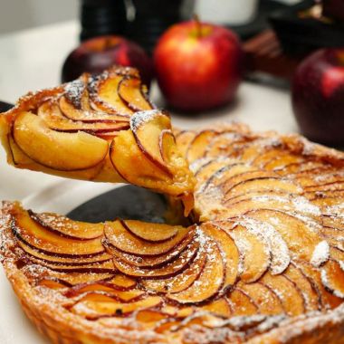 placinta mere cu faina de migdale